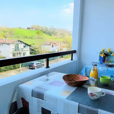 Appartement Studio Cambo-les-bains, 1 Pièce, 3 Personnes - Fr-1-495-64 *